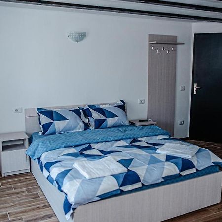 Labebe - Vidraru Hotell Arefu Exteriör bild