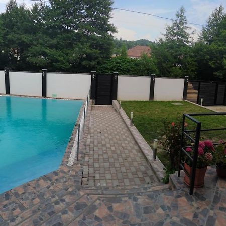 Labebe - Vidraru Hotell Arefu Exteriör bild