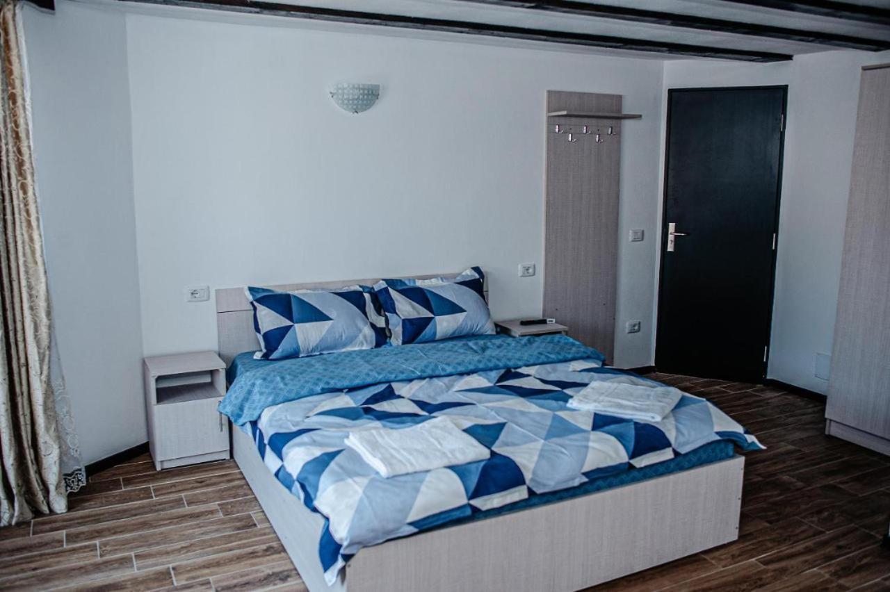Labebe - Vidraru Hotell Arefu Exteriör bild